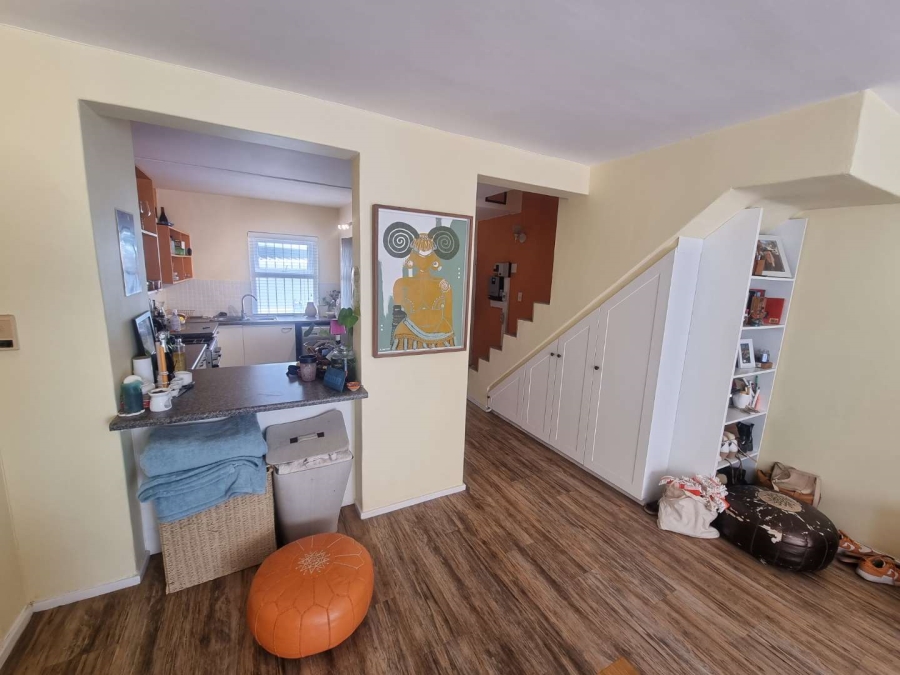 To Let 2 Bedroom Property for Rent in Claremont Upper Western Cape